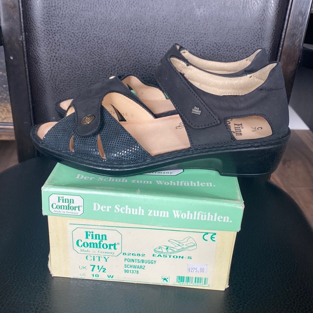 Finn Comfort Sandals. Easton, 10 W and 9 1/2 W, Black. BRAND NEW!